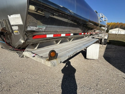 Used 2015 WALKER MILK TANKER TRAILER Liquid Supply Trailers Michigan US | Miedema Asset Management Group #1709444