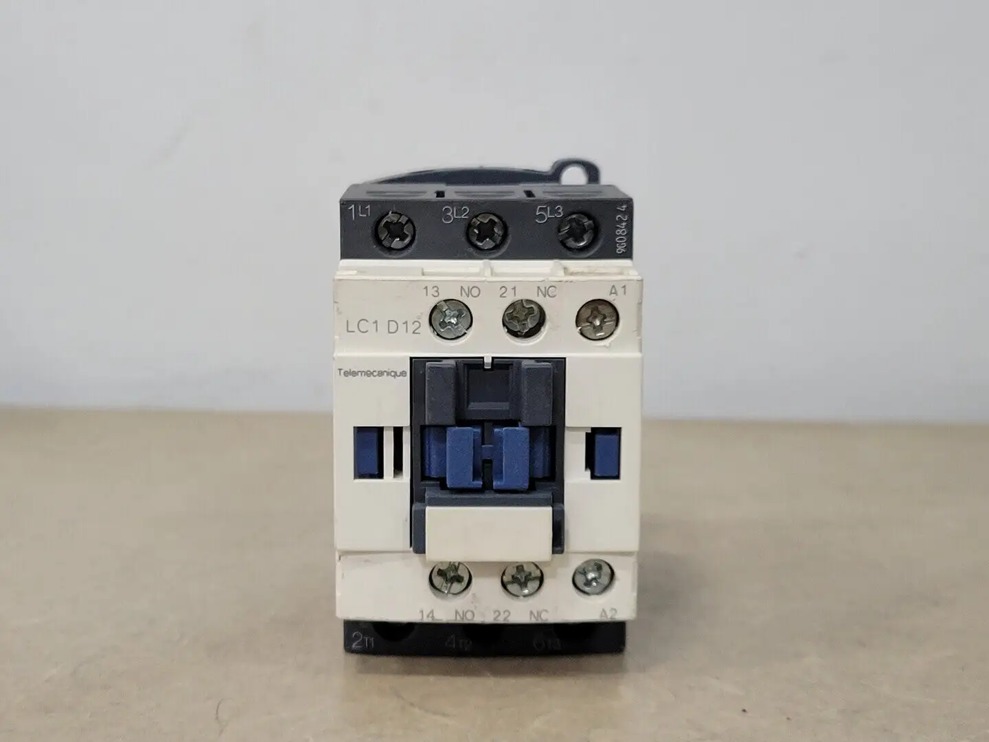 USED TELEMECANIQUE LC1D12