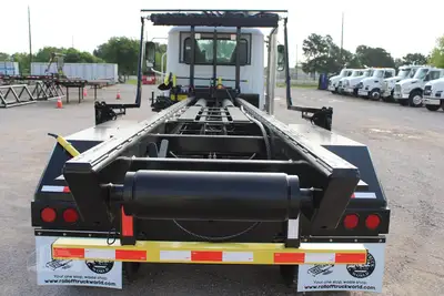New | in-Stock 2026 MACK GRANITE 64BR Rolloff Trucks Texas US | Roll Off Truck World #1491904