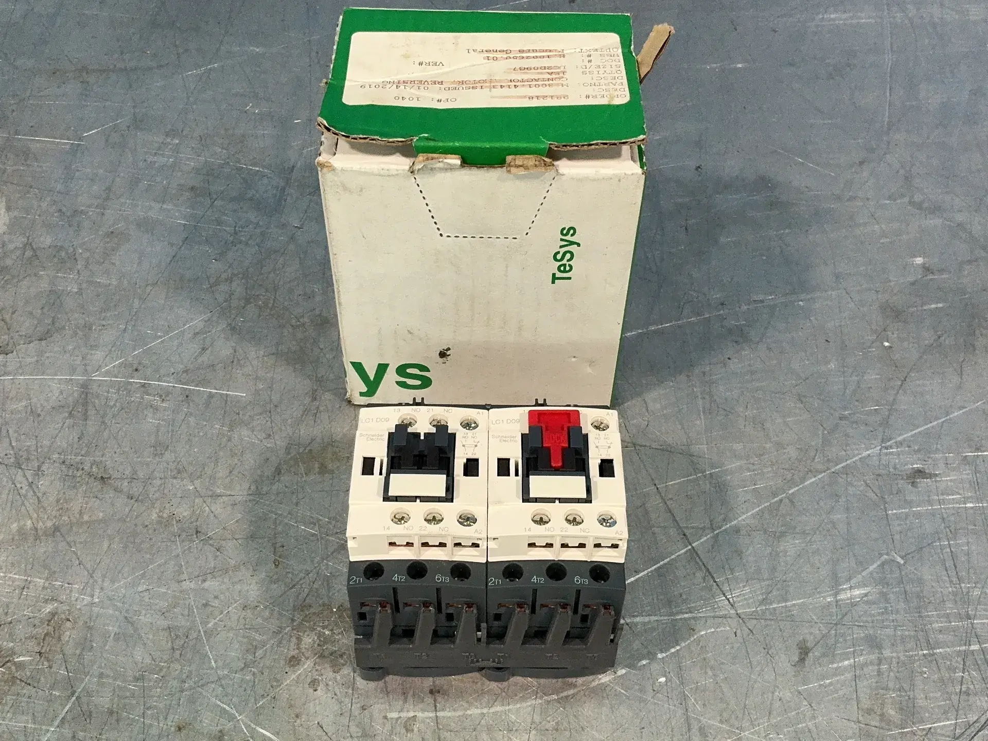 New | in-Stock SCHNEIDER ELECTRIC LC2D09G7 PLC Contactors Ohio US | HGR 24 #1355946
