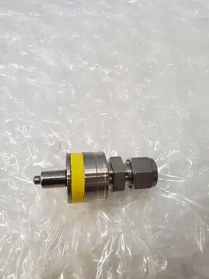 USED SWAGELOK SS-QC6-D-600K4-KR