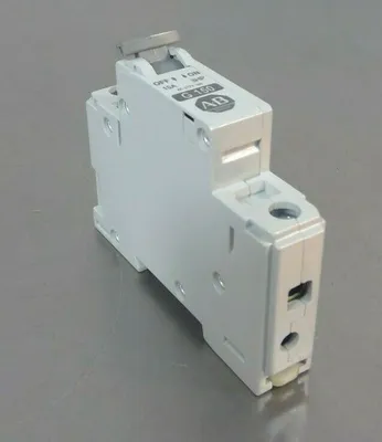 Allen-Bradley - 1492-CB1G150 Series C - 15A Circuit Breaker 4E-8