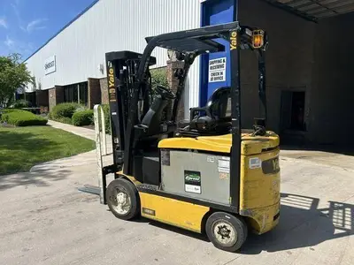 Used 2018 YALE ERC060VG 4-Wheel Sit down Electric Counterbalance Forklifts Illinois US | Somerset Equipment Sales #1542832