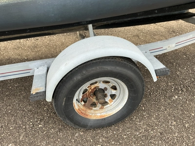 USED 1998 HUNTER TBD