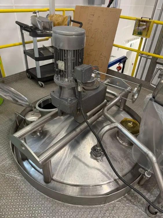 Used 2021 QUALTECH 900 Gallon Stainless Steel Tanks CA | Perry Equipment #1367980