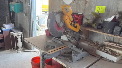 Used _UNKNOWN_ _UNKNOWN_ Double Miter Saws Georgia US | Auction Management Corporation #1548646