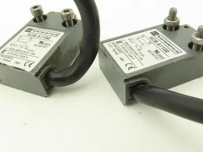 Telemecanique XCB A1102 Plunger Limit Switch 1.5A  Lot of 2