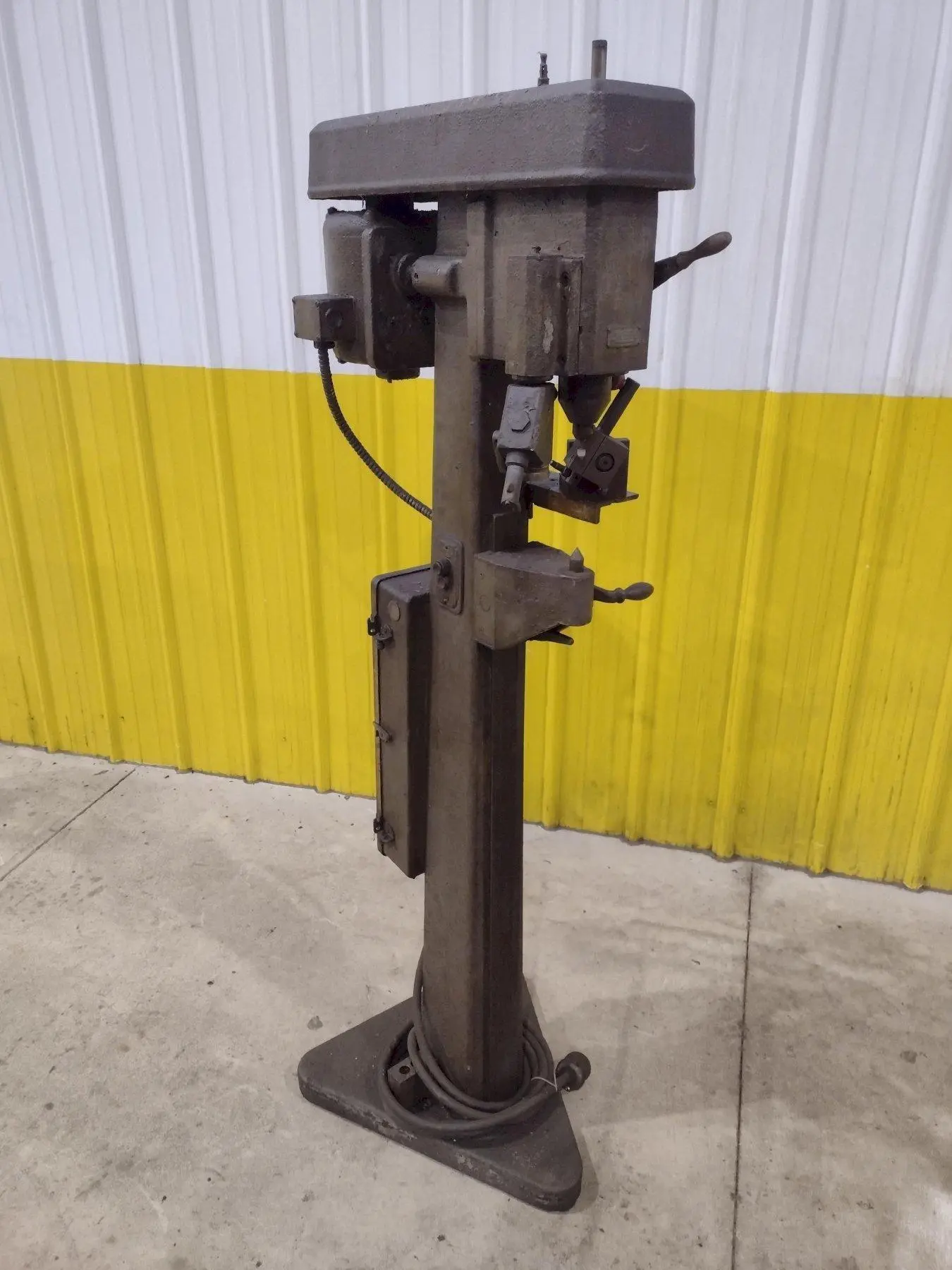 USED EXCELLO 74