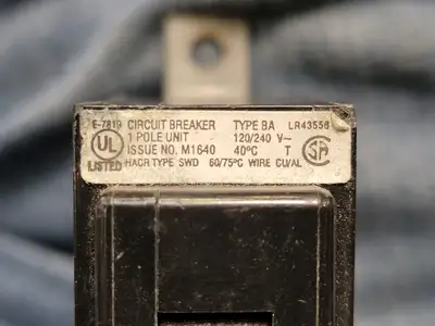 USED CUTLER-HAMMER BA120