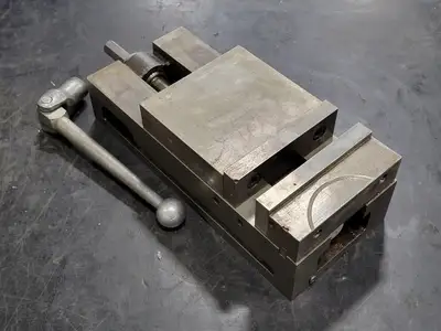 Precision Machine Vise w/ Jaws and Handle