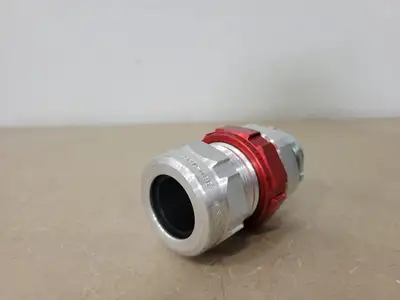 NEW THOMAS & BETTS STX100-467