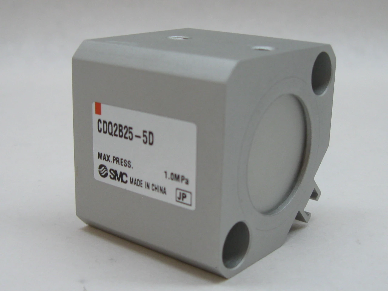 NEW SMC CDQ2B20-15D