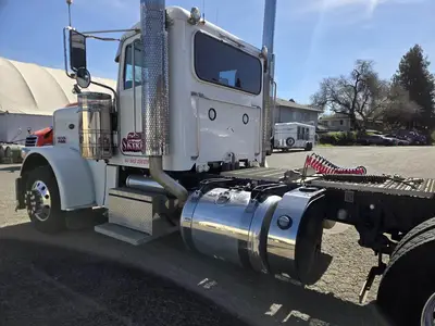 USED 2020 PETERBILT 389