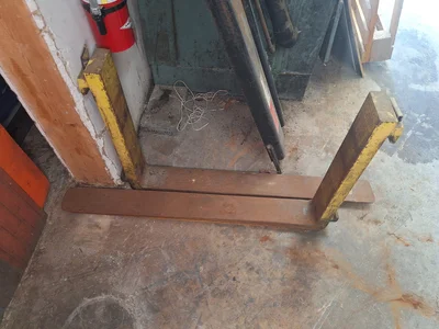 Used _UNKNOWN_ _UNKNOWN_ Pallet Forks Georgia US | Auction Management Corporation #1548555