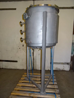 225 L S/S Water Jktd+Int Coil Tank