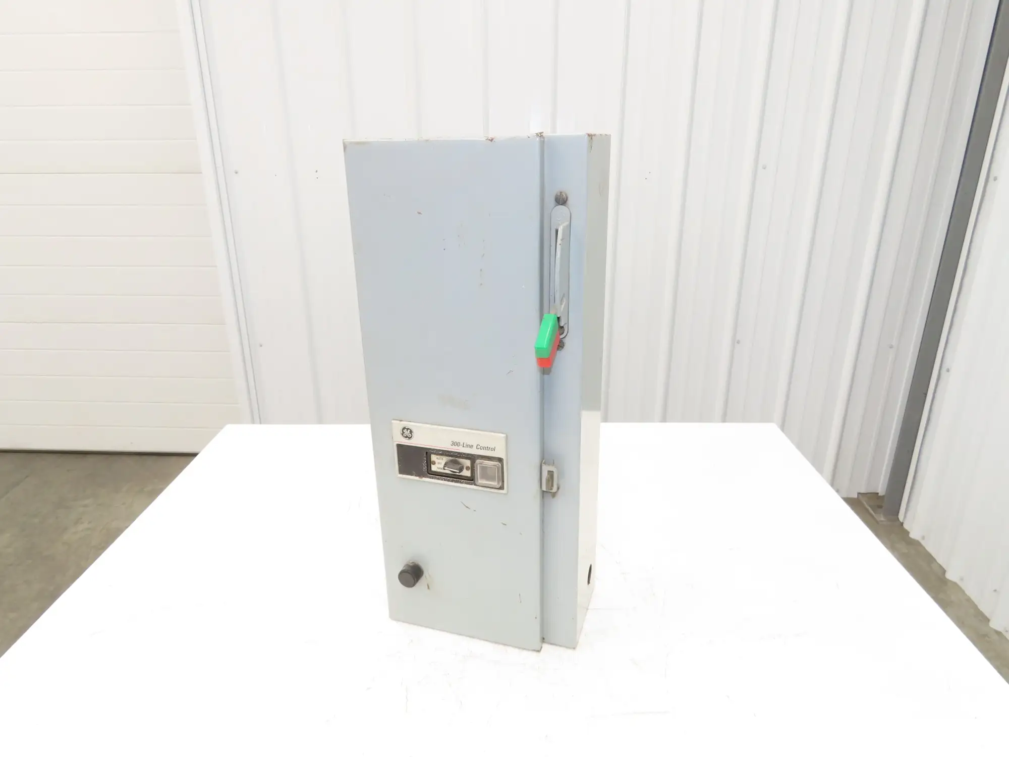 General Electric NP-161815-B Combination Motor Starter Fused 30 Amp 250VAC 10HP