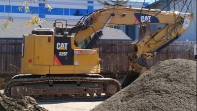 USED 2016 Caterpillar 325F L