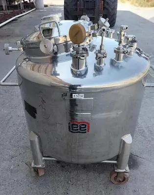 USED 1998 LEE INDUSTRIES 500L DBT