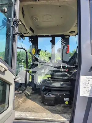 USED 2022 XCMG CV123PDU