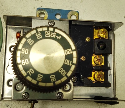Mechanical  Temperature Controller 15°F-120°F Range, SPDT, 250V, 5A, 4" Tin Bulb
