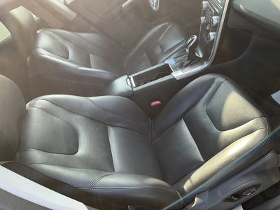 USED 2016 VOLVO XC60 T5 PREMIER