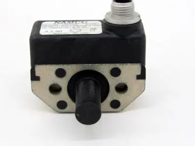 NEW NAMCO EE230-20420 PROXIMITY CYLINDICATOR EE23020420