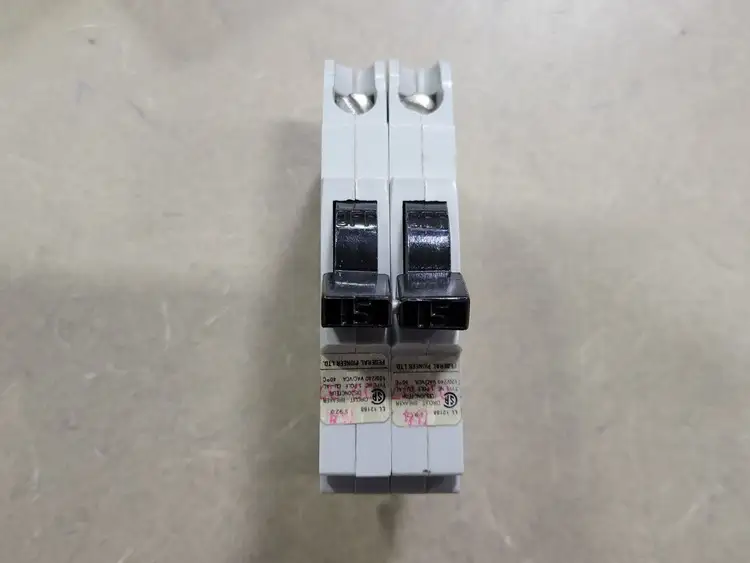 Used FEDERAL PIONEER NC215 Switchgears British Columbia CA | Lenmark #242272