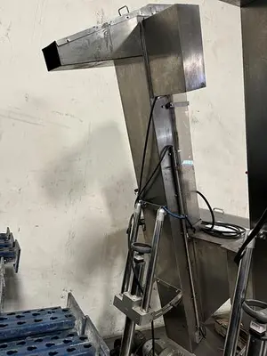 Elevator, Cap, Cleated, Pharma Pack, Stainless Steel, Incline #5991076