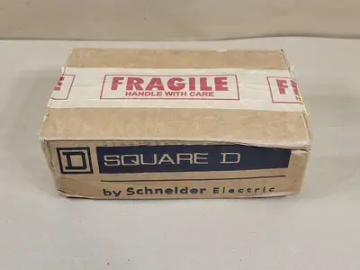 NEW SQUARE D EDB26100
