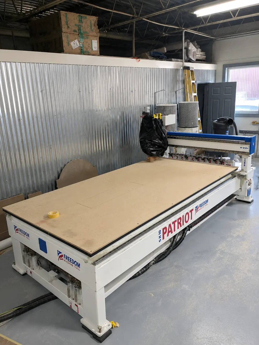 Used 2017 DMS FREEDOM PATRIOT Freedom 10 CNC Routers New York US | PlastiMach Corp #1267153