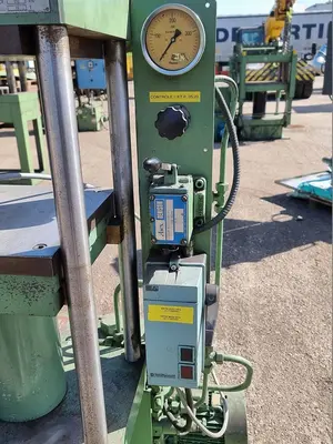 USED DARRAGON 15 TON