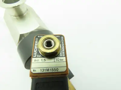 VAT 26328-KA41-1002/1015 Pneumatic Stainless Right Angle Solenoid Valve 1" ID