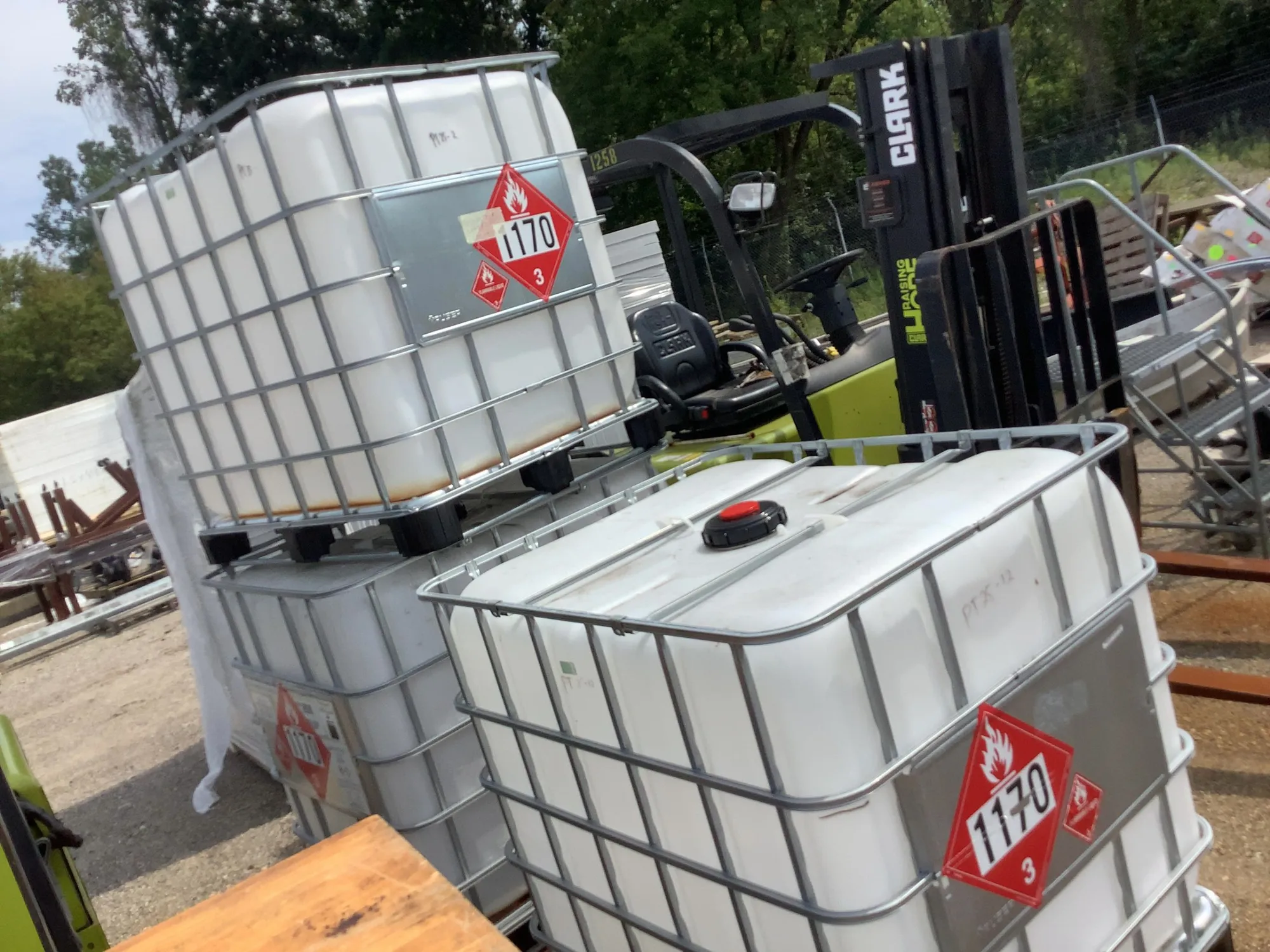 Used _UNKNOWN_ _UNKNOWN_ IBC Tanks Michigan US | Miedema Asset Management Group #1413658