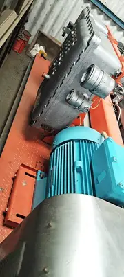 Swaco CD 518 HV oilfield decanter centrifuge skid, Duplex SS.