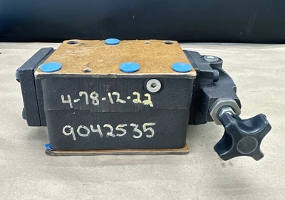 NEW Vickers 626629