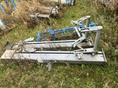 Elevator/Tipper For Tote Bins 1.8 M Lift