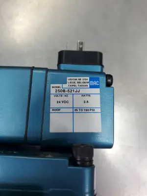 MAC 57D-32-521JJ SOLENOID VALVE w/250B-521JJ, 24VDC, 2.5W, 25-150 PSI. 6A-11
