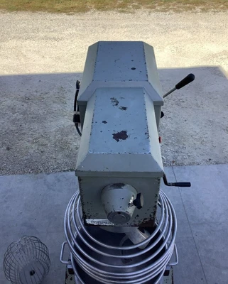 152-0207 Univex SRM60 60 Quart Mixer