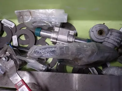 Valves / Hardware
