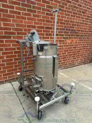 USED THERMO HYCLONE STAINLESS STEEL JACKETED SINGLE USE 100L BIOREACTOR