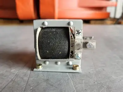 NEW EATON CUTLER-HAMMER 10370H1A