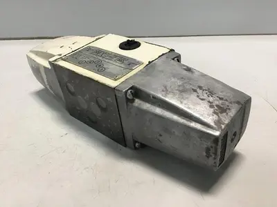 USED VICKERS DG4S40168C50