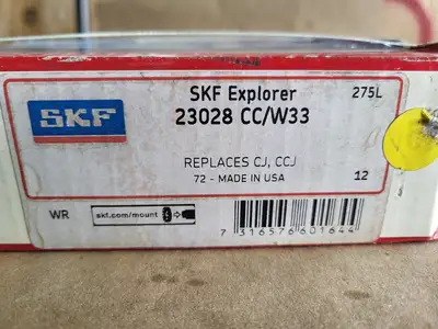 NEW SKF 23028 CC/W33