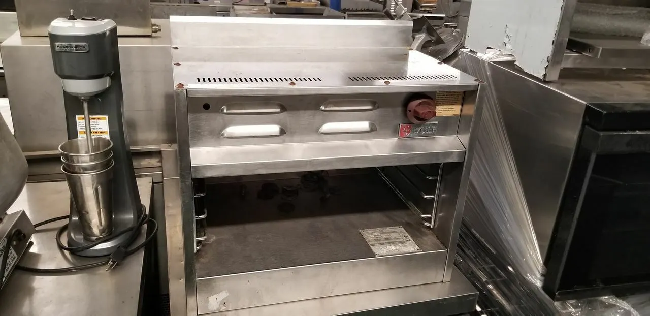 75-0194 Wolf 24'' Natural Gas Cheesemelter Broiler CMJ24N-1