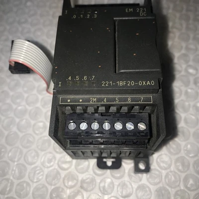 USED SIEMENS 6ES7 221-1BF20-0XA0