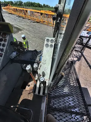 Used 1999 MANITOWOC 4100W II VICON Crawler Cranes Louisiana US | Proxy Equipment #1377769