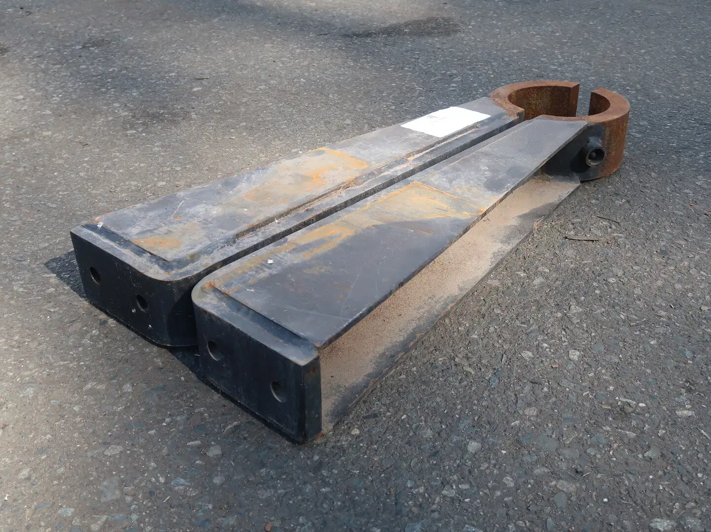 Arm Connector 27" x 3-1/2" x 4-1/2"