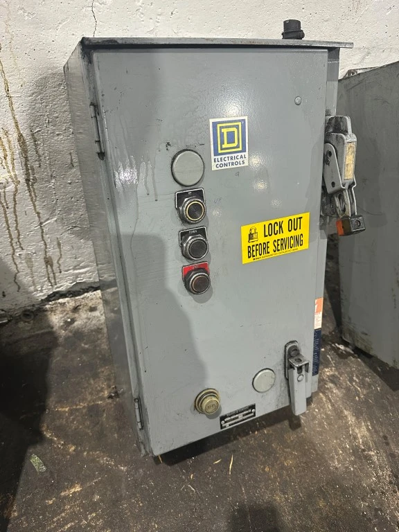 SQUARE D SIZE 0 COMBINATION MOTOR STARTER / D
