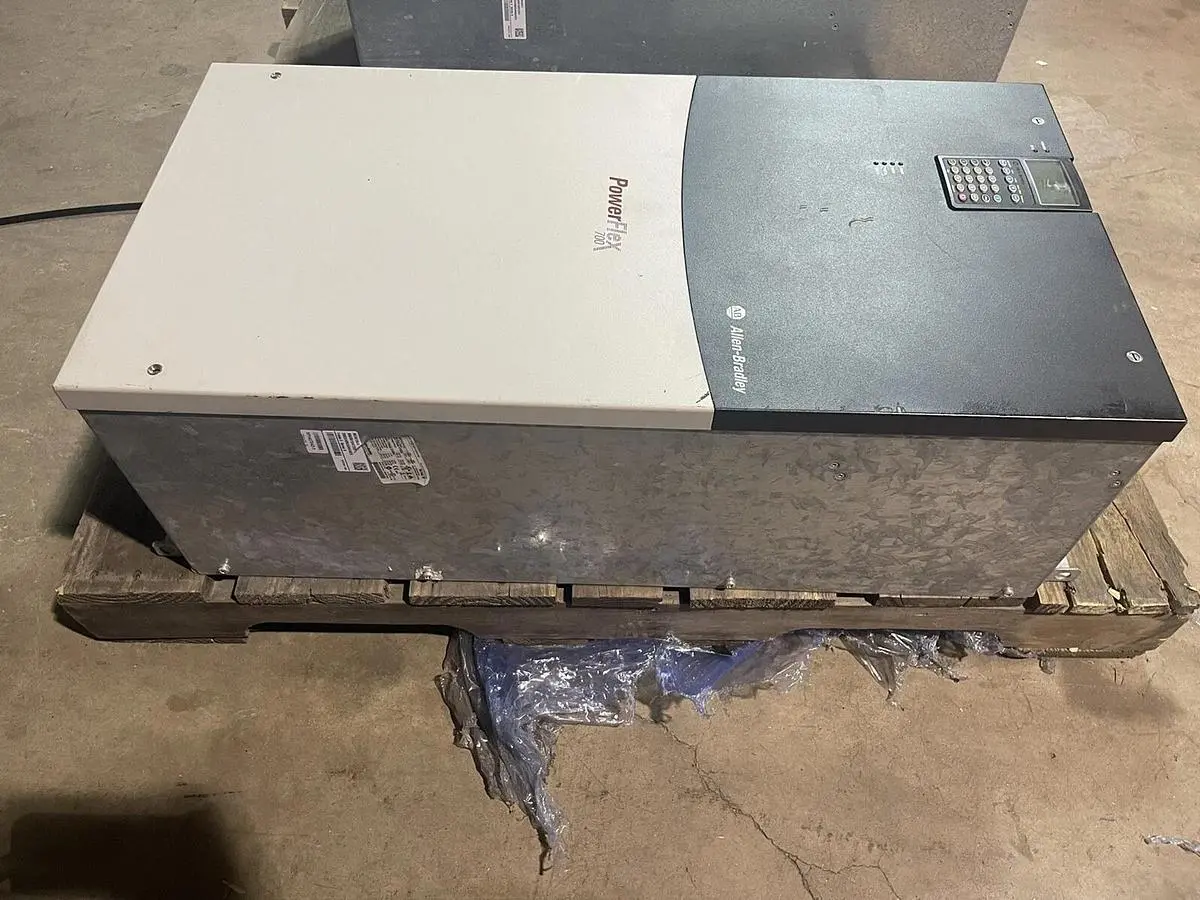 Allen-Bradley PowerFlex 700 AC Drive 20BD248M3ANNAND0  Ser. B 200HP S-85