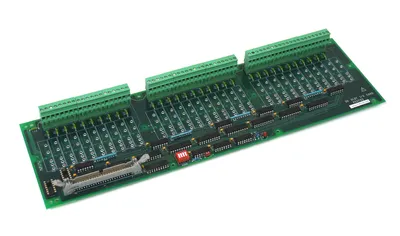 32 SLOT I/O CARD PC2733 W/ PC8197 BOARD AND CABLE